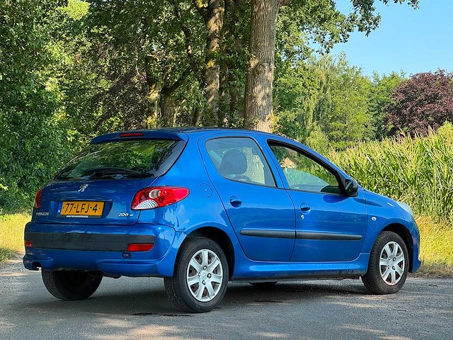 Peugeot - 2010 - 206 + - 1.4 xs - personenauto - afbeelding 10 van  13