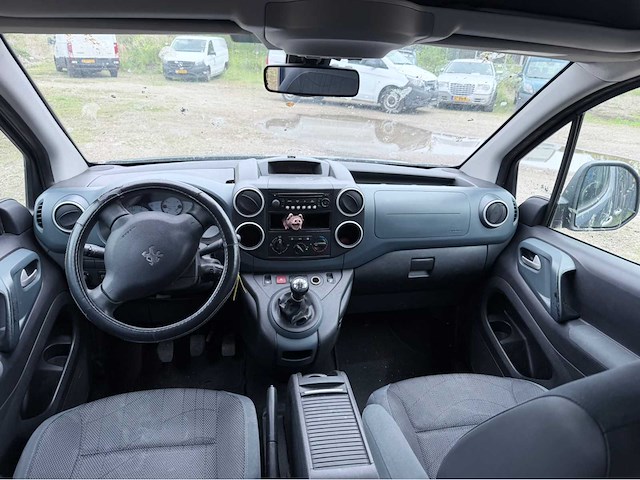 Peugeot - 2010 - partner tepee - 1.6 xr - - afbeelding 17 van  18
