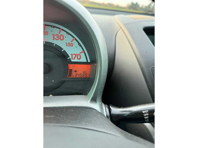 Peugeot - 2011 - 107 - 1.0-12v xs - 38-rbt-4 - afbeelding 2 van  10