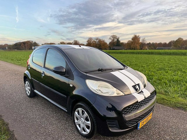Peugeot - 2011 - 107 - 1.0-12v xs - 38-rbt-4 - afbeelding 4 van  10