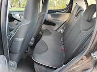 Peugeot - 2011 - 107 - 1.0-12v xs - 53-skh-4 - afbeelding 2 van  13