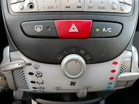 Peugeot - 2011 - 107 - 1.0-12v xs - 53-skh-4 - afbeelding 4 van  13