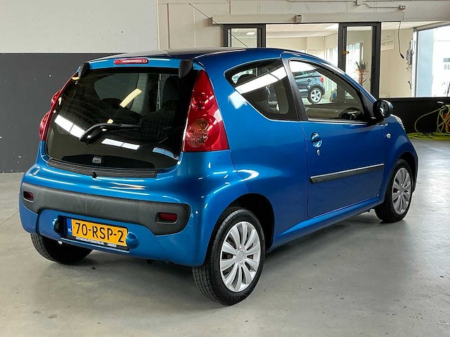 Peugeot - 2011 - 107 - 1.0-12v xs - personenauto - afbeelding 9 van  15