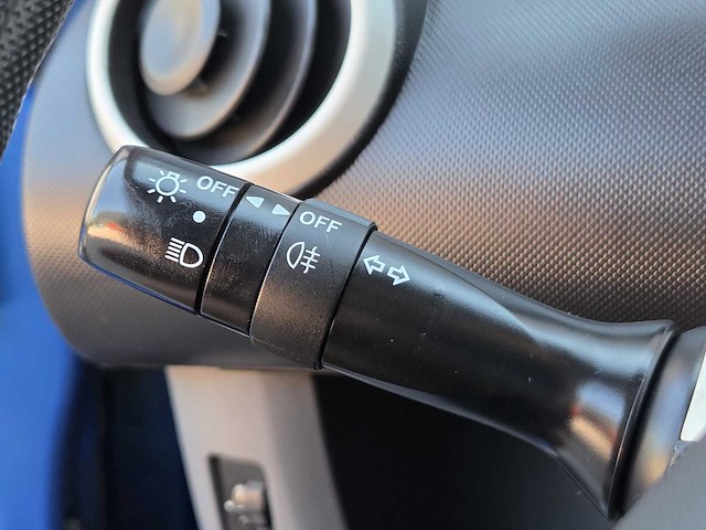 Peugeot - 2011 - 107 - 1.0 access accent - l-453-lg - afbeelding 7 van  22
