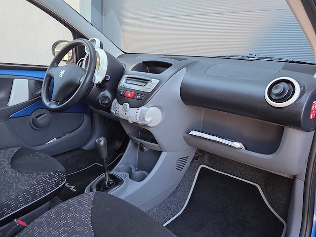 Peugeot - 2011 - 107 - 1.0 access accent - l-453-lg - afbeelding 13 van  22