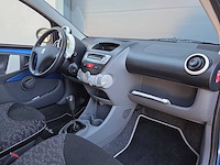 Peugeot - 2011 - 107 - 1.0 access accent - l-453-lg - afbeelding 13 van  22