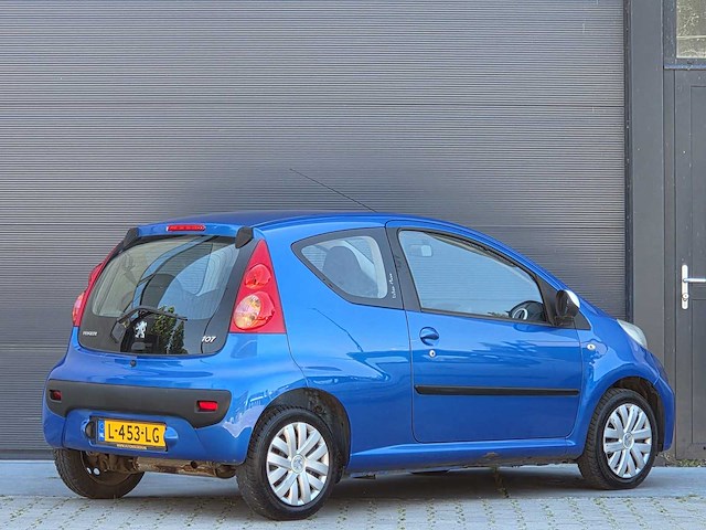Peugeot - 2011 - 107 - 1.0 access accent - l-453-lg - afbeelding 8 van  11