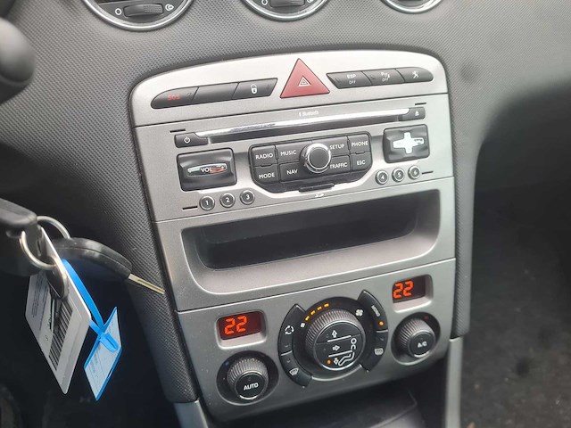 Peugeot - 2011 - 308 - 1.6 vti première - 14-skx-4 - afbeelding 6 van  19