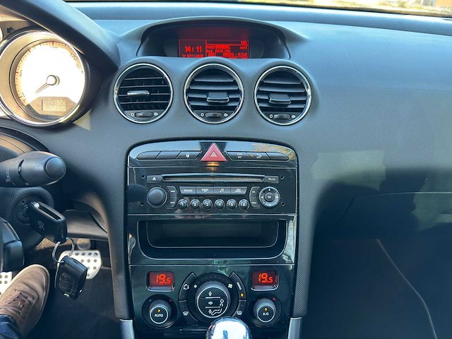 Peugeot - 2011 - 308 cc - 1.6 sport pack - l-648-kb - afbeelding 2 van  23