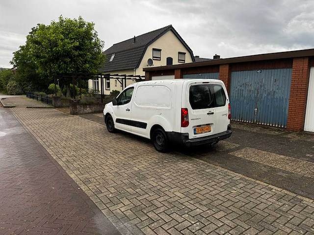 Peugeot - 2011 - partner - 122 1.6 hdi l2xt pr+ - personenauto - afbeelding 3 van  6