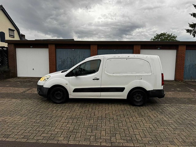 Peugeot - 2011 - partner - 122 1.6 hdi l2xt pr+ - personenauto - afbeelding 2 van  7