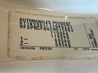 Peugeot - 2012 - 107 - 1.0 access accent - personenauto - afbeelding 4 van  12