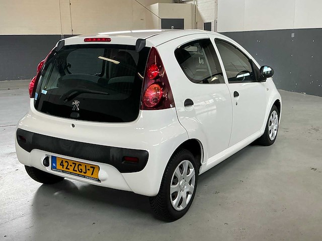 Peugeot - 2012 - 107 - 1.0 access accent - personenauto - afbeelding 6 van  12