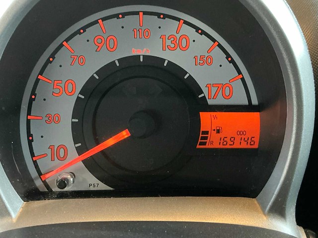 Peugeot - 2012 - 107 - 1.0 access accent - personenauto - afbeelding 8 van  12