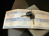 Peugeot - 2012 - 107 - 1.0 access accent - personenauto - afbeelding 9 van  12