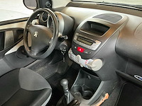 Peugeot - 2012 - 107 - 1.0 access accent - personenauto - afbeelding 10 van  12