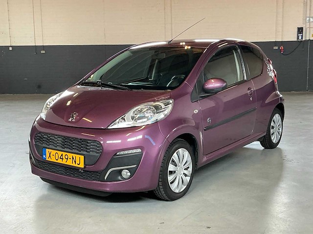 Peugeot - 2012 - 107 - 1.0 première - personenauto - afbeelding 1 van  6
