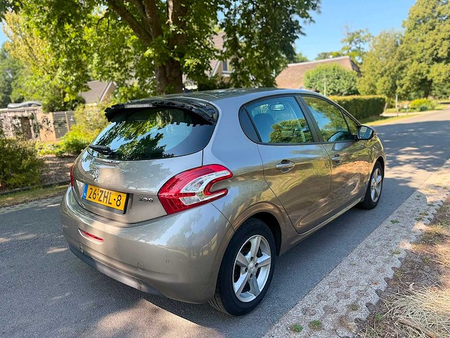 Peugeot - 2012 - 208 - 1.2 vti access - personenauto - 26-zhl-8 - afbeelding 6 van  8