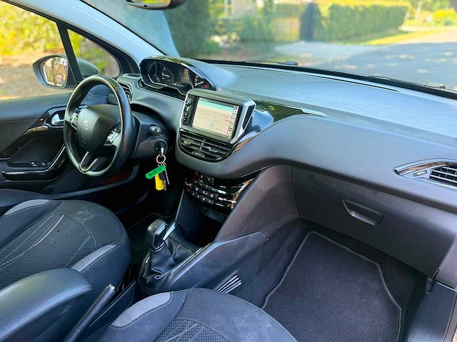 Peugeot - 2012 - 208 - 1.2 vti access - personenauto - 26-zhl-8 - afbeelding 8 van  8