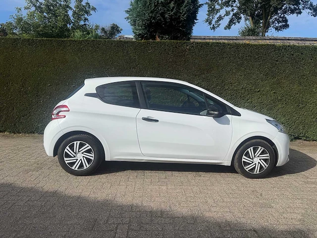 Peugeot - 2013 - 208 - 1.0 vti access - personenauto - afbeelding 9 van  13