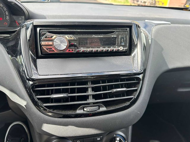 Peugeot - 2013 - 208 - 1.0 vti access - personenauto - afbeelding 8 van  20