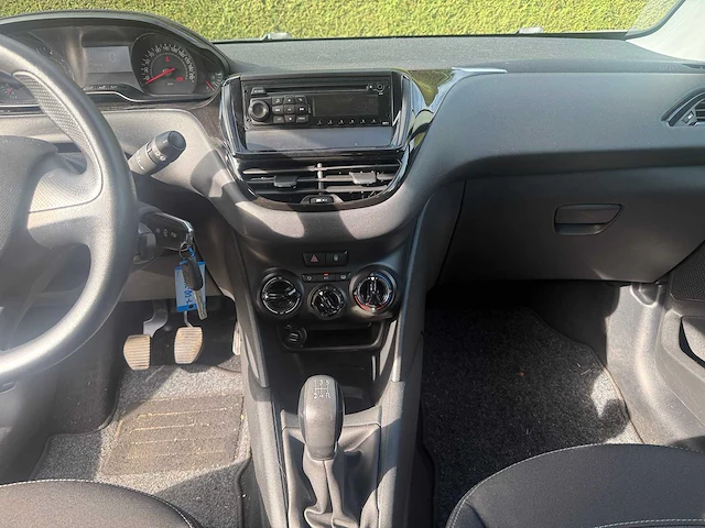 Peugeot - 2013 - 208 - 1.0 vti access - personenauto - afbeelding 4 van  13