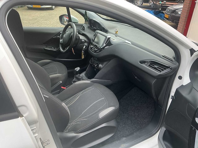 Peugeot - 2013 - 208 - 1.0 vti active - personenauto - afbeelding 6 van  10