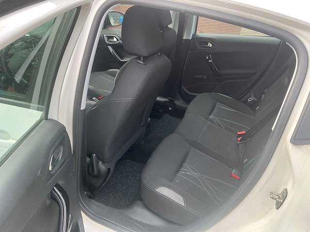 Peugeot - 2013 - 208 - 1.0 vti active - personenauto - afbeelding 8 van  10