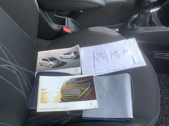Peugeot - 2013 - 208 - 1.0 vti active - personenauto - afbeelding 4 van  12