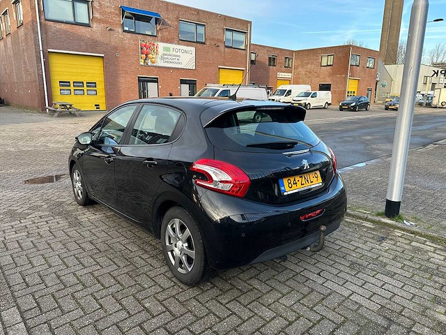 Peugeot - 2013 - 208 - 1.2 vti envy - personenauto - afbeelding 12 van  18