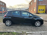 Peugeot - 2013 - 208 - 1.2 vti envy - personenauto - afbeelding 15 van  18