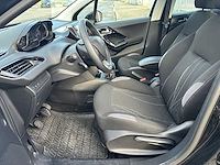Peugeot - 2013 - 208 - 1.2 vti envy - personenauto - afbeelding 2 van  18
