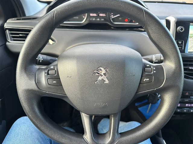 Peugeot - 2013 - 208 - 1.2 vti envy - personenauto - afbeelding 5 van  18