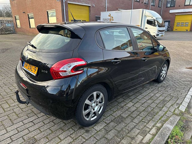 Peugeot - 2013 - 208 - 1.2 vti envy - personenauto - afbeelding 14 van  18