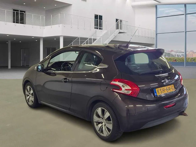Peugeot - 2013 - 208 - 1.6 thp xy - personenauto - afbeelding 11 van  18