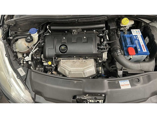 Peugeot - 2013 - 208 - 1.6 vti allure - 4-svg-43 - afbeelding 4 van  12