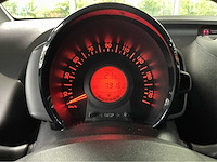 Peugeot - 2014 - 108 - 1.0 e-vti active - personenauto - afbeelding 4 van  31