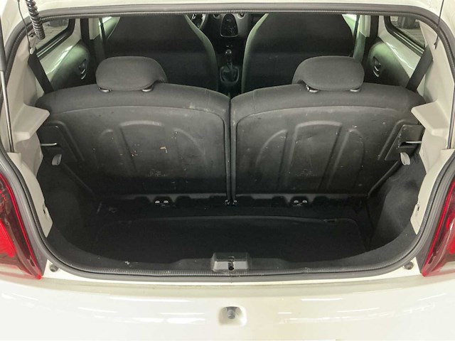 Peugeot - 2014 - 108 - 1.0 e-vti active - personenauto - afbeelding 18 van  31