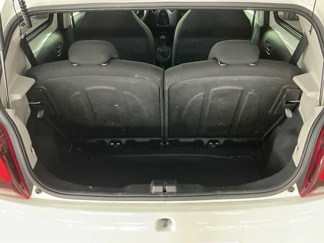 Peugeot - 2014 - 108 - 1.0 e-vti active - personenauto - afbeelding 19 van  31