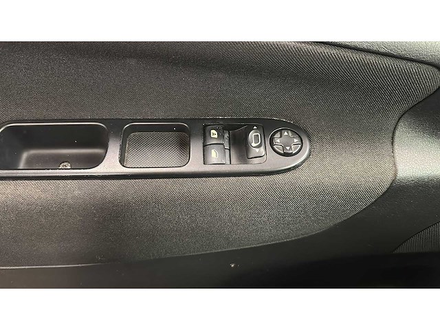 Peugeot - 2014 - 207 - 1.4 access lite - t-108-fz - afbeelding 3 van  13