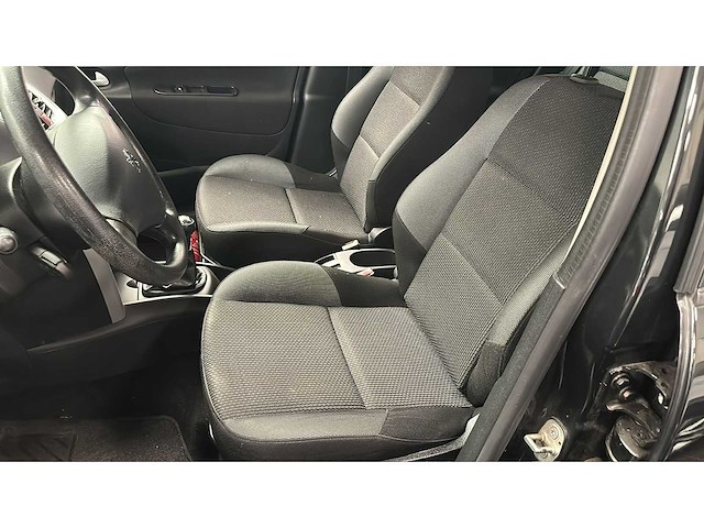 Peugeot - 2014 - 207 - 1.4 access lite - t-108-fz - afbeelding 11 van  13