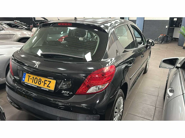 Peugeot - 2014 - 207 - 1.4 access lite - t-108-fz - afbeelding 7 van  13