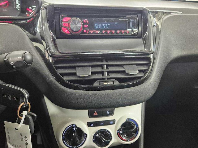 Peugeot - 2014 - 208 - 1.0 vti like - personenauto - afbeelding 13 van  13