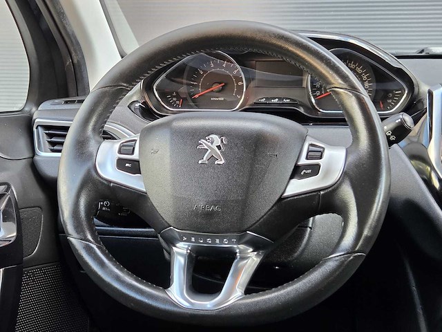 Peugeot - 2014 - 208 - 1.2 vti access - gn-056-t - personenauto - afbeelding 13 van  18