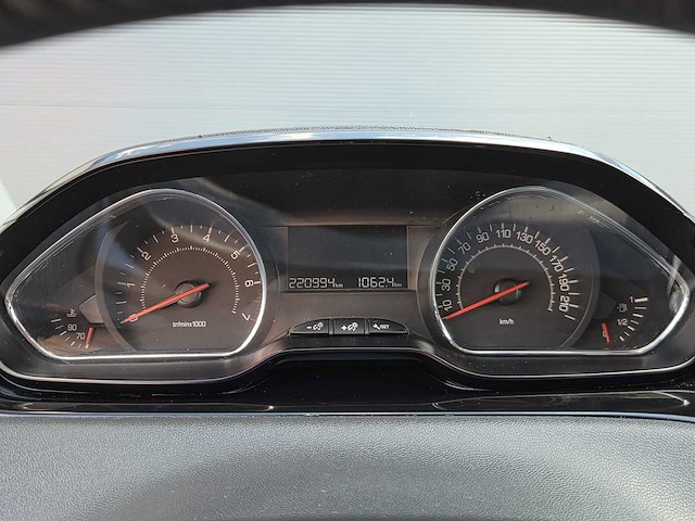 Peugeot - 2014 - 208 - 1.2 vti access - gn-056-t - personenauto - afbeelding 14 van  18