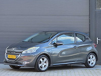 Peugeot - 2014 - 208 - 1.2 vti access - gn-056-t - personenauto