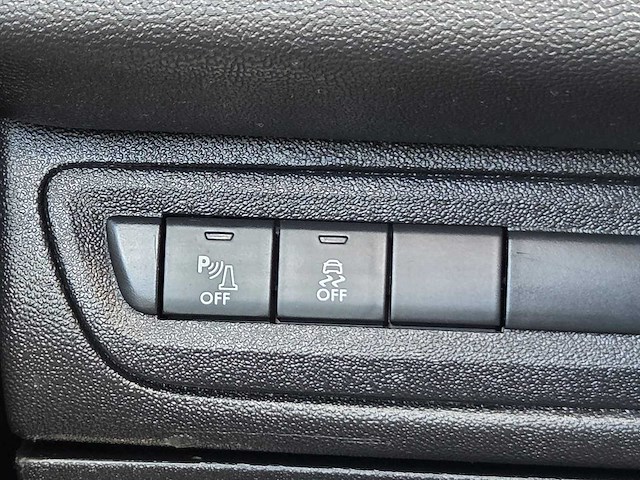 Peugeot - 2014 - 208 - 1.2 vti access - gn-056-t - personenauto - afbeelding 17 van  18