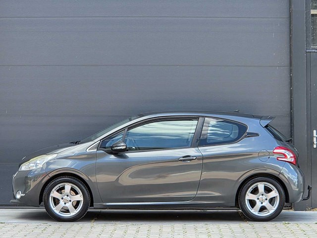 Peugeot - 2014 - 208 - 1.2 vti access - gn-056-t - personenauto - afbeelding 11 van  18