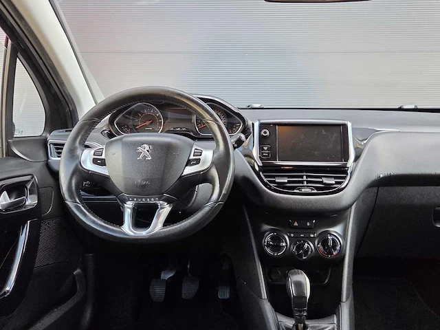 Peugeot - 2014 - 208 - 1.2 vti access - gn-056-t - personenauto - afbeelding 3 van  25