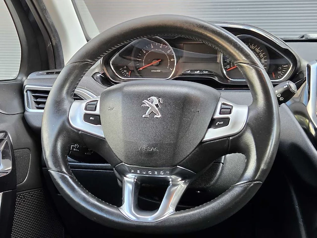 Peugeot - 2014 - 208 - 1.2 vti access - gn-056-t - personenauto - afbeelding 4 van  25